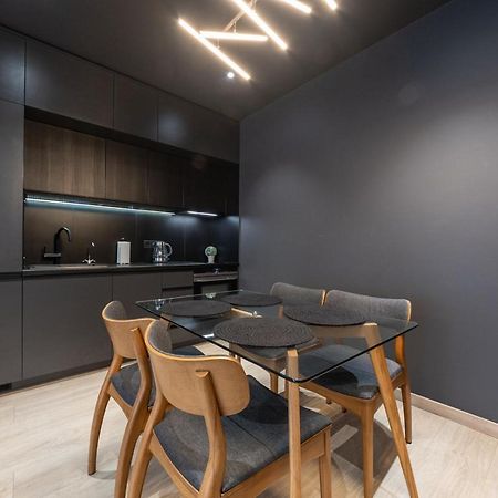 Royal Tower Residence Big Vip Apartment In Center Floor 27 Kyiv Exterior photo